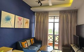 Lovely2Stay@Mahkota